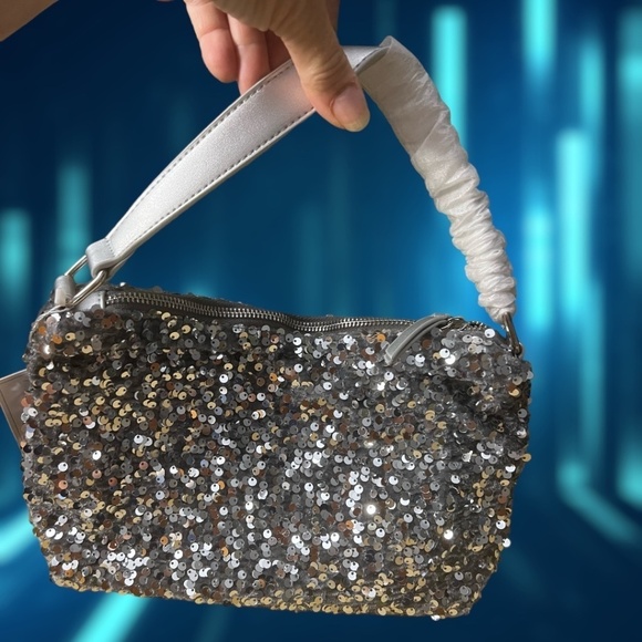 NWT Silver Sequin Evening/Party Bag w/Silver Vegan Leather Shoulder Strap - Picture 6 of 13